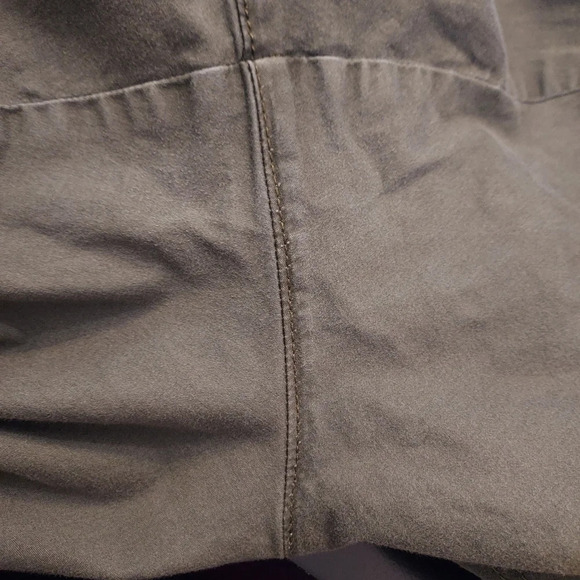 Lee Midrise Fit Army/Olive Green Shorts in Size 14M - Picture 12 of 12